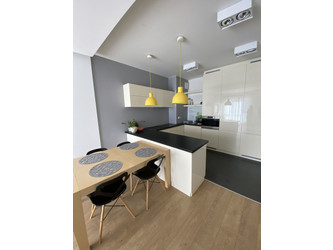 Mieszkanie mazowieckie
Warszawa
Wilanów Do wynajęcia 5000 PLN 65 m2 