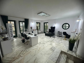 Lokal małopolskie
Kraków
Zwierzyniec
Salwator Do wynajęcia 12 000 PLN 250 m2 