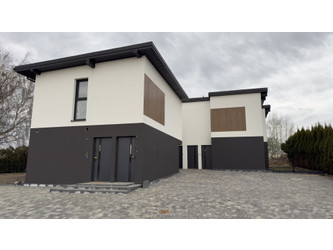 Mieszkanie śląskie
tarnogórski
Tarnowskie Góry Na sprzedaż 299 000 PLN 36,83 m2 