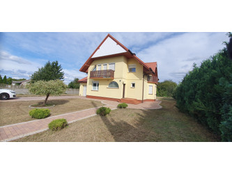 Dom śląskie
częstochowski
Kłomnice
Kłomnice Na sprzedaż 1 090 000 PLN 130 m2 