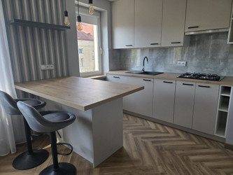 Mieszkanie świętokrzyskie
Kielce
Centrum Do wynajęcia 1700 PLN 42 m2 